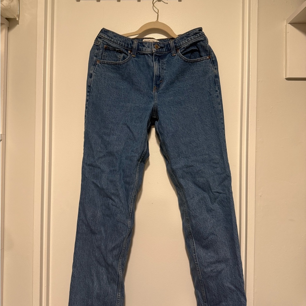 Abercrombie & Fitch Mid Rise 90’s Straight Blue Jeans